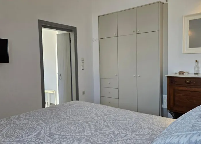 Olive In Blue * Αδάμας