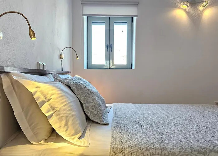 Olive In Blue * Αδάμας